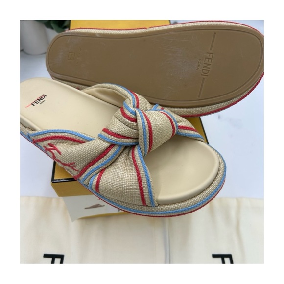 Fendi KNOT cursive sandals size 39.5 made in Italy - Picture 4 of 6